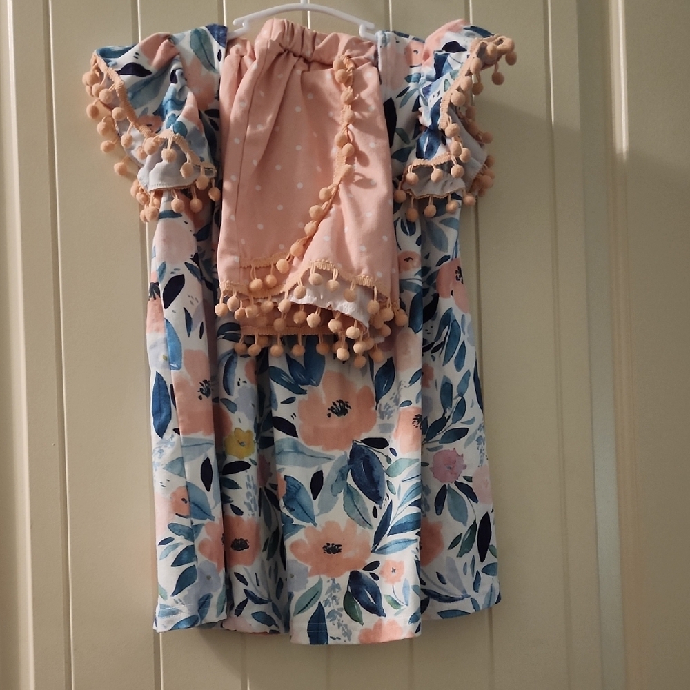 Floral Top And Shorts with Pom Pom Trim‎